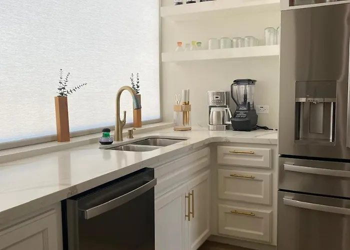 Styles 2c - Ocean View Luxury W/ Pool * San Pedro (Ambergris Caye)